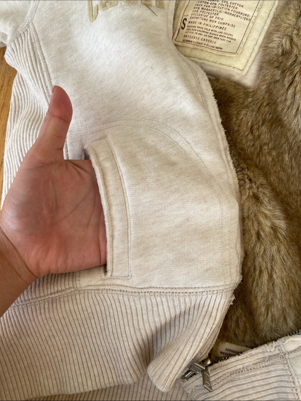 Hollister Cream Faux Fur Trim Hooded Zip-Up Sweatshirt - Picture 7 of 8